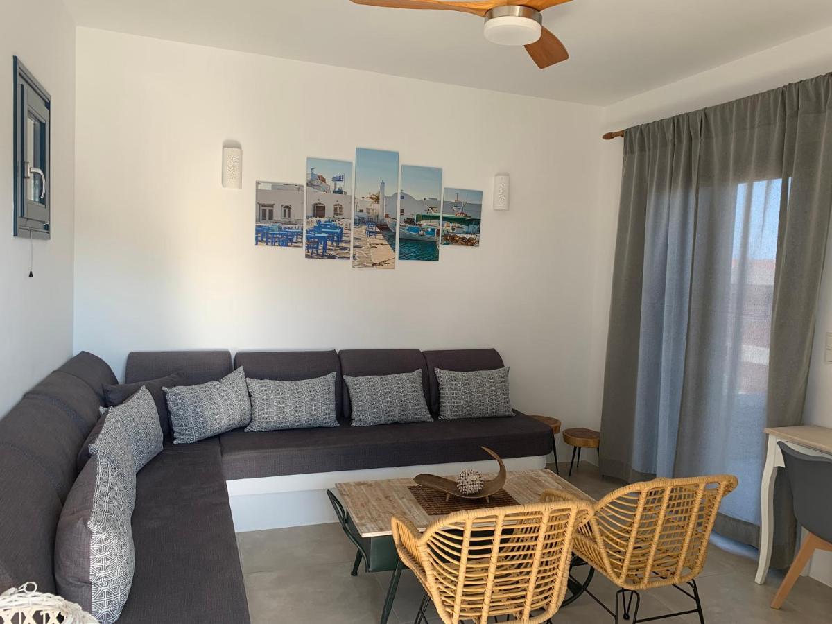 Paros-Memories-Neubau-Villen, Sportpool Aspro Chorio Ngoại thất bức ảnh