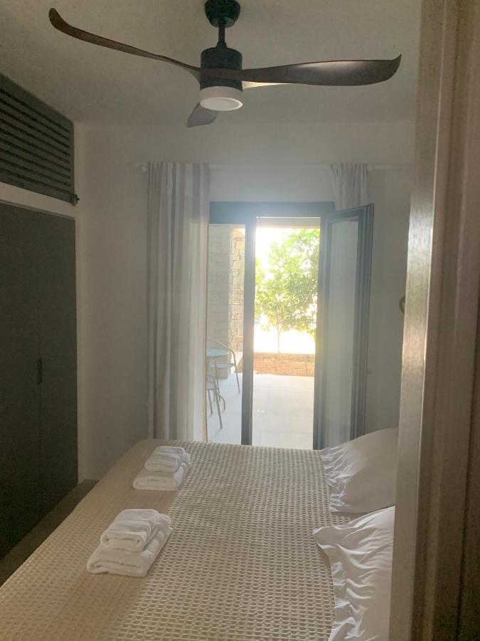 Paros-Memories-Neubau-Villen, Sportpool Aspro Chorio Ngoại thất bức ảnh