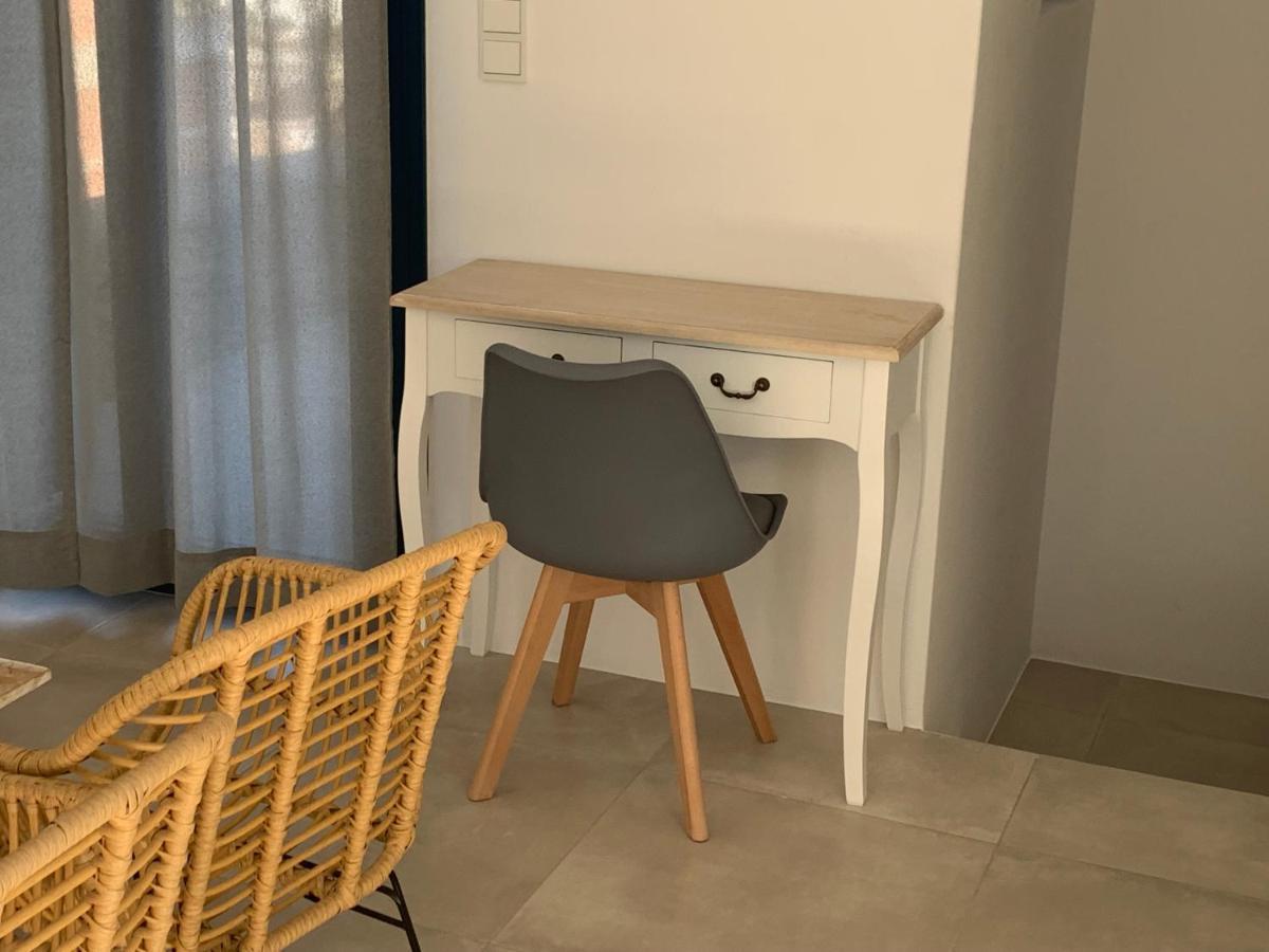 Paros-Memories-Neubau-Villen, Sportpool Aspro Chorio Ngoại thất bức ảnh